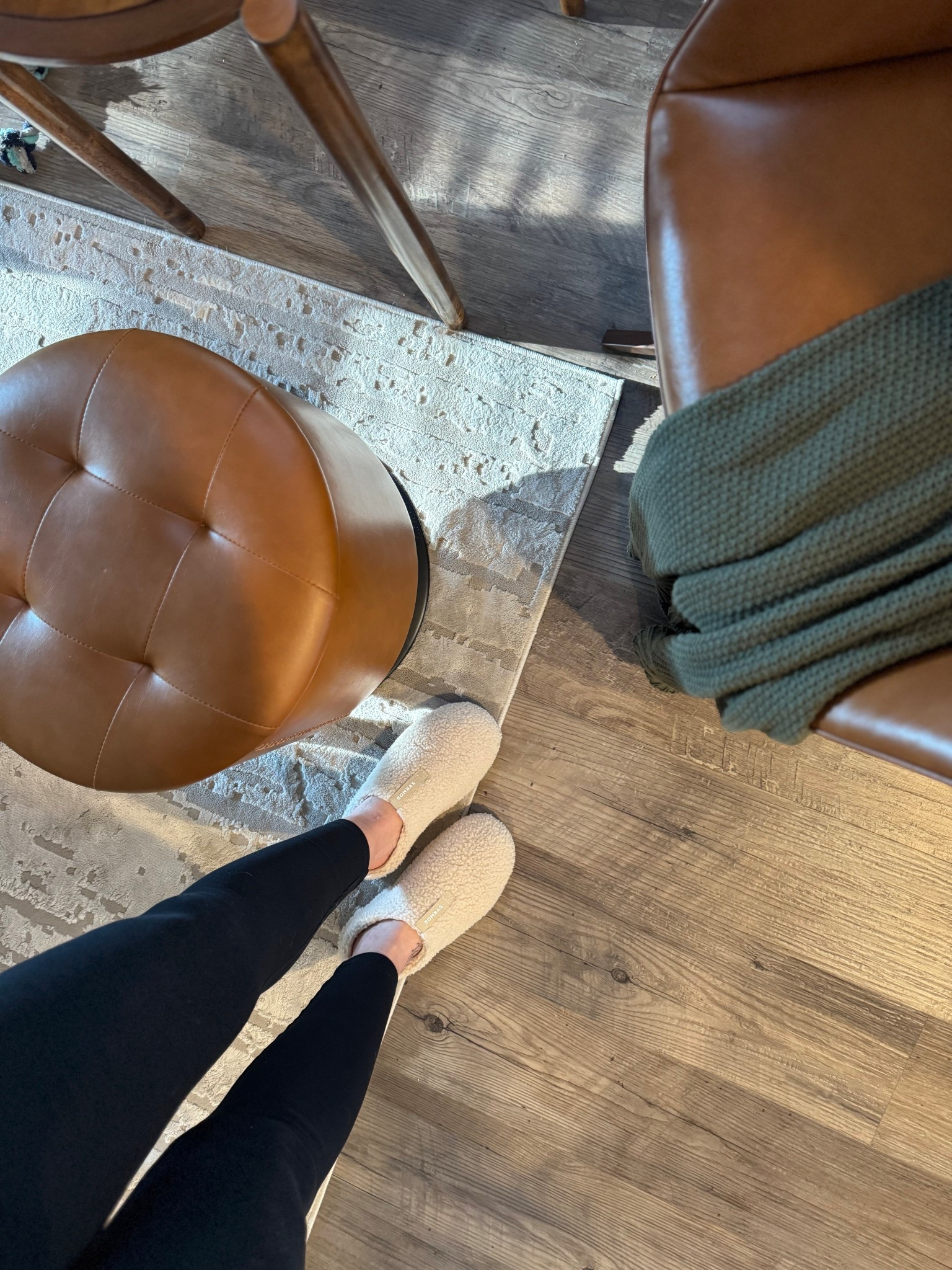 Comfy at home ! Best slippers everr

#LTKselfcare #LTKHome #LTKmomlife