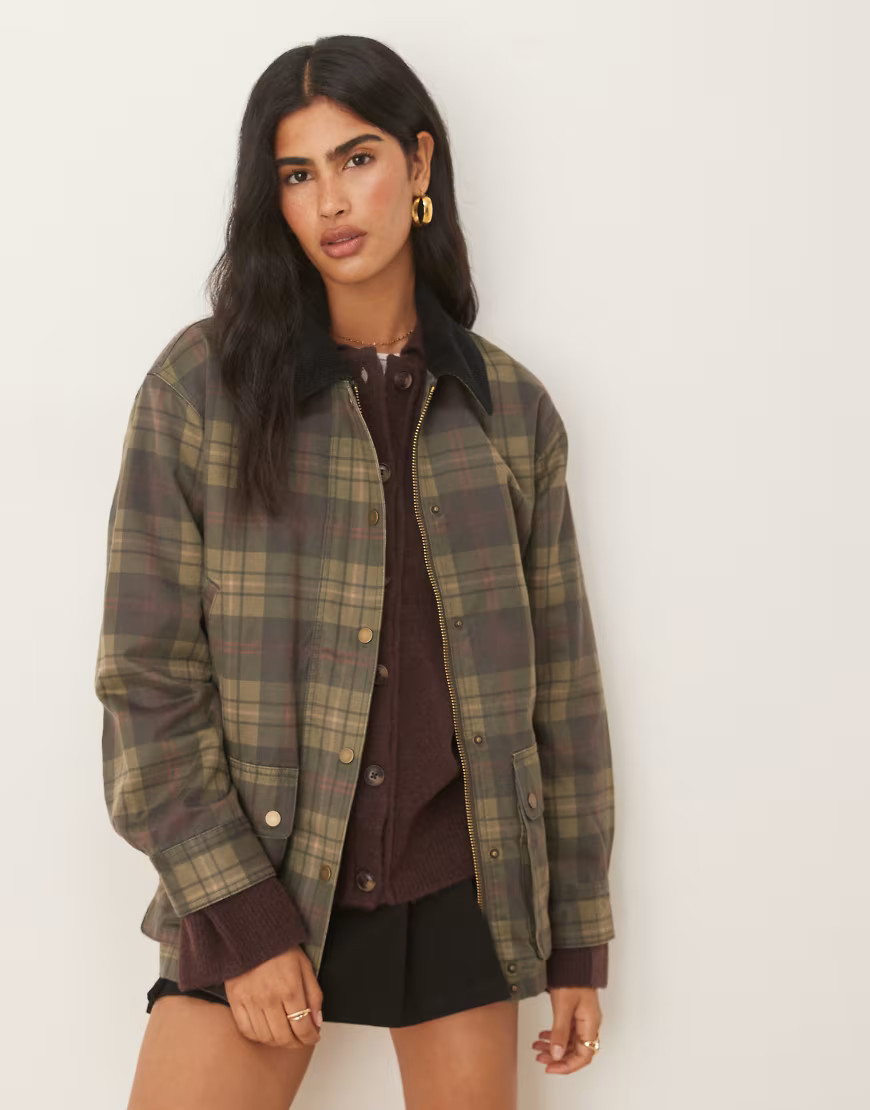Abercrombie & Fitch mid length contrast collar waxed barn jacket in green plaid | ASOS (Global)