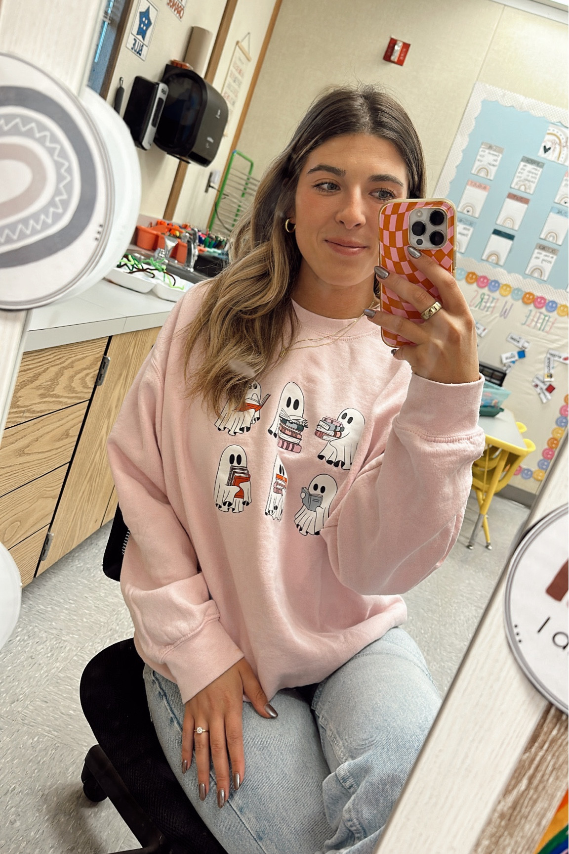 Must have Halloween crewneck!! Comes in so many colors👻💗

#LTKfindsunder50 #LTKSeasonal #LTKstyletip