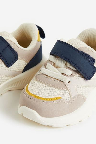 Sneakers | H&M (US + CA)