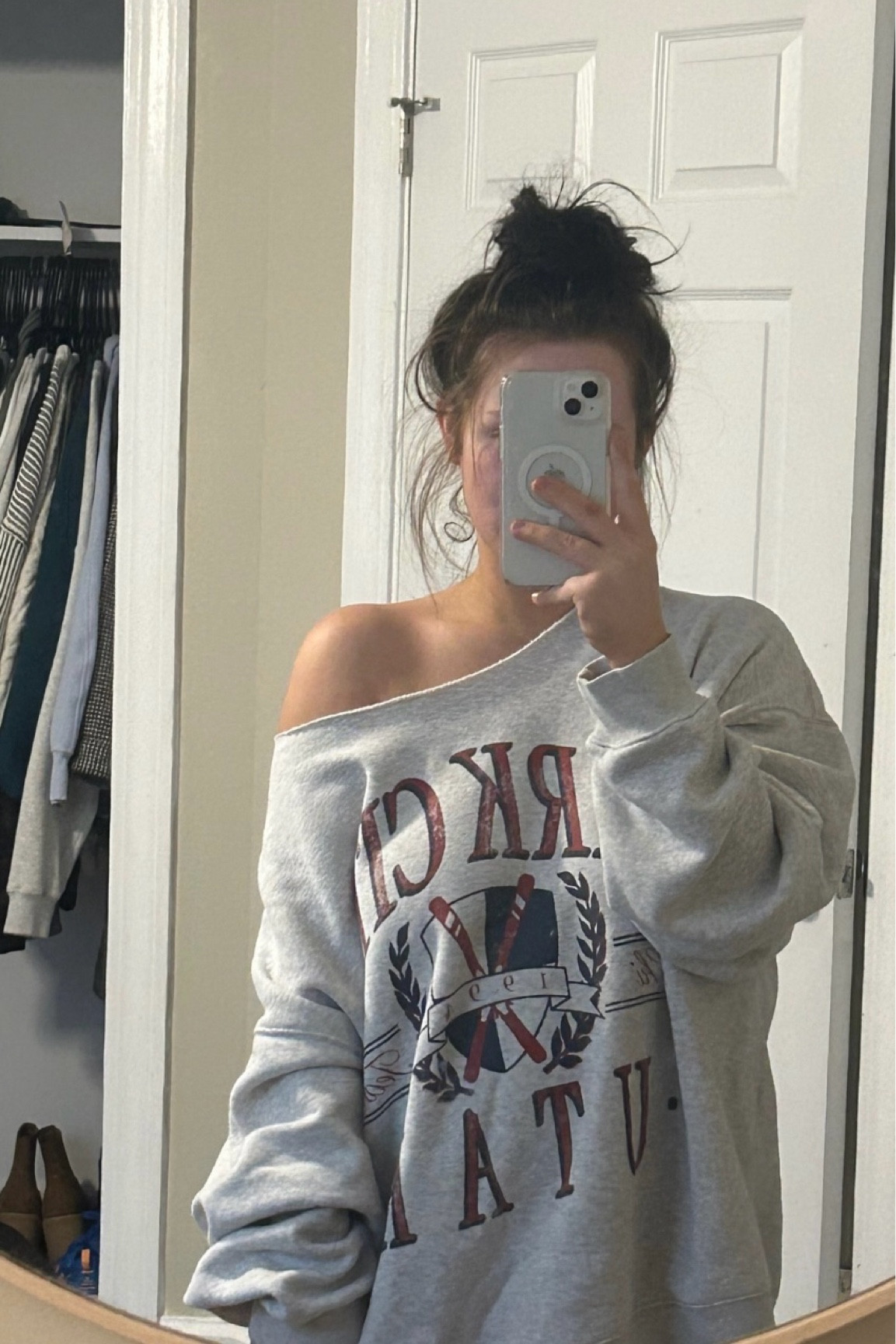 old abercrombie i cut to be off the shoulder, linking other cute options!

#LTKFindsUnder100 #LTKStyleTip #LTKSeasonal