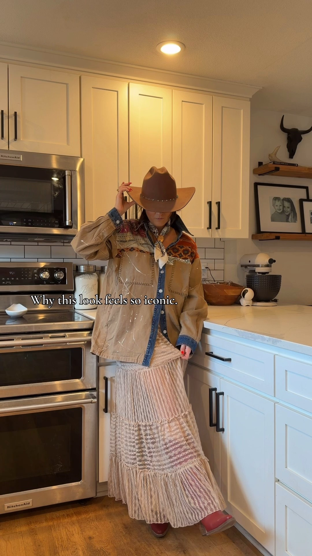 Western fashion just hits different. It’s confidence, grit, and a whole lot of “this is who I am.” Maybe that’s why this look feels so iconic — it reminds me to show up as my boldest self. 🤎✨

Save this for your NFR inspo and send it to your favorite cowgirl.