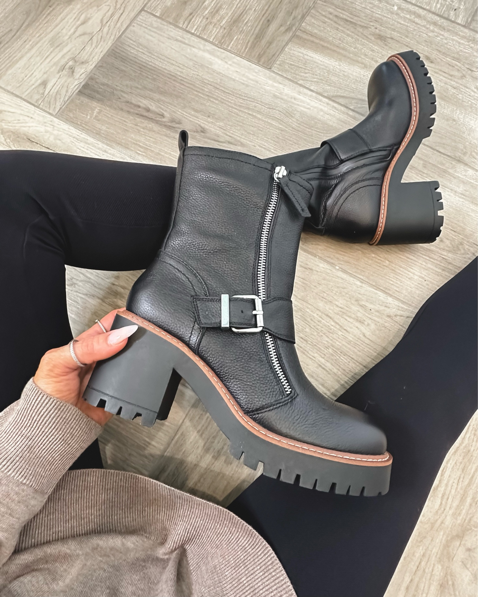 Love this style sweater ..I had a few colors from last year a med
Leggings sz small 
Fav boots!!! Run tts and waterproof
#LTKSeasonal #LTKstyletip


#LTKxNSale #LTKshoecrush #LTKFind