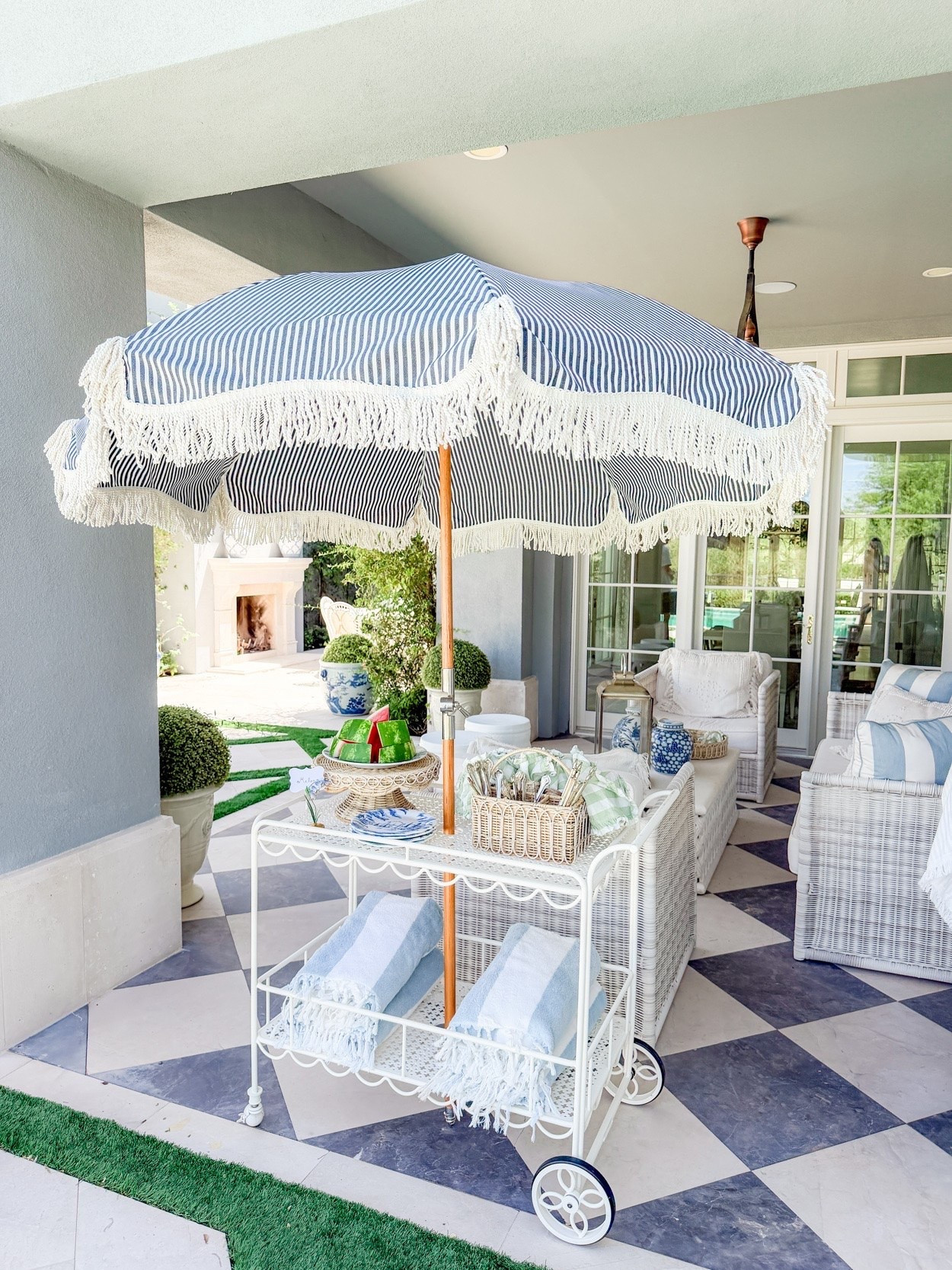 My favorite summer entertaining essentials to entertain in style

#LTKHome #LTKSeasonal #LTKdayinmylife