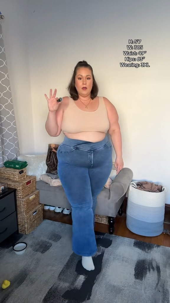 Love these plus size friendly jeggings! They snatch you in all the right places and give that slimming effect 👏🏼👏🏼
 #plussize #plussizejeans #plussizeclothes #plussizestyle 

#LTKPlusSize