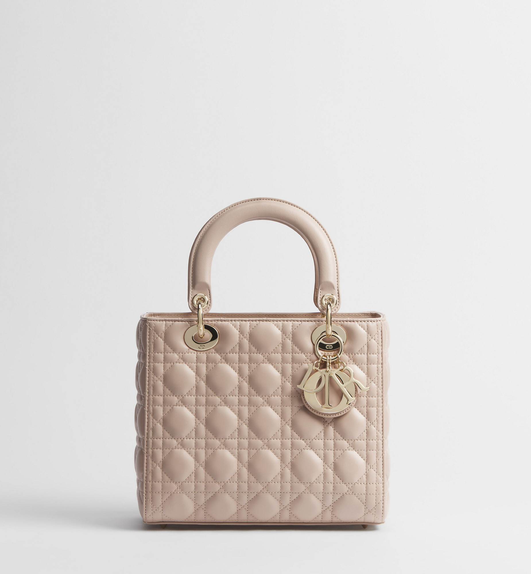 Medium Lady Dior Bag Powder Beige Cannage Lambskin | DIOR | Christian Dior Parfums UK