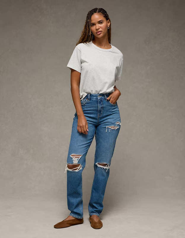AE Strigid Curvy Ripped Mom Jean | American Eagle Outfitters (US & CA)