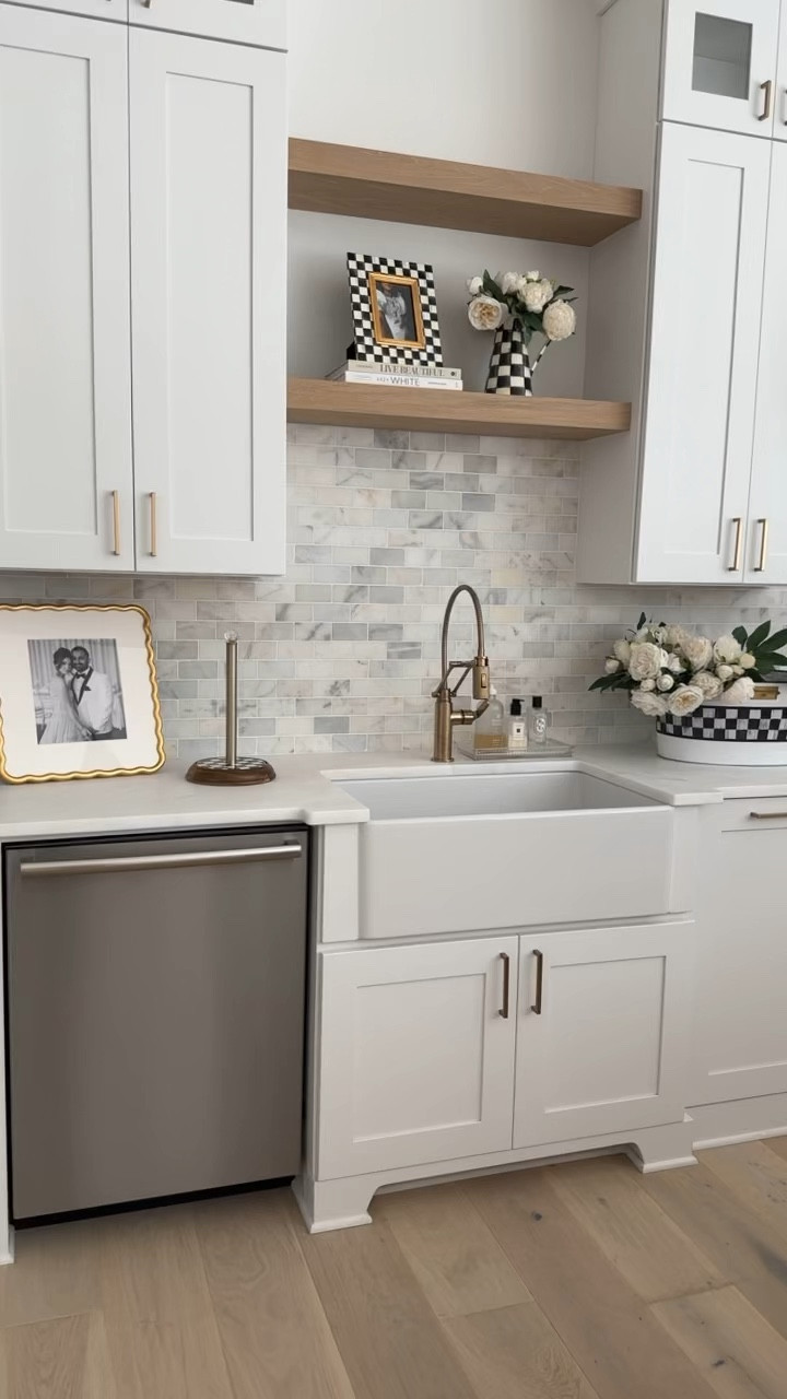 mackenzie childs barn sale 

#LTKSaleAlert #LTKHome #LTKFindsUnder100