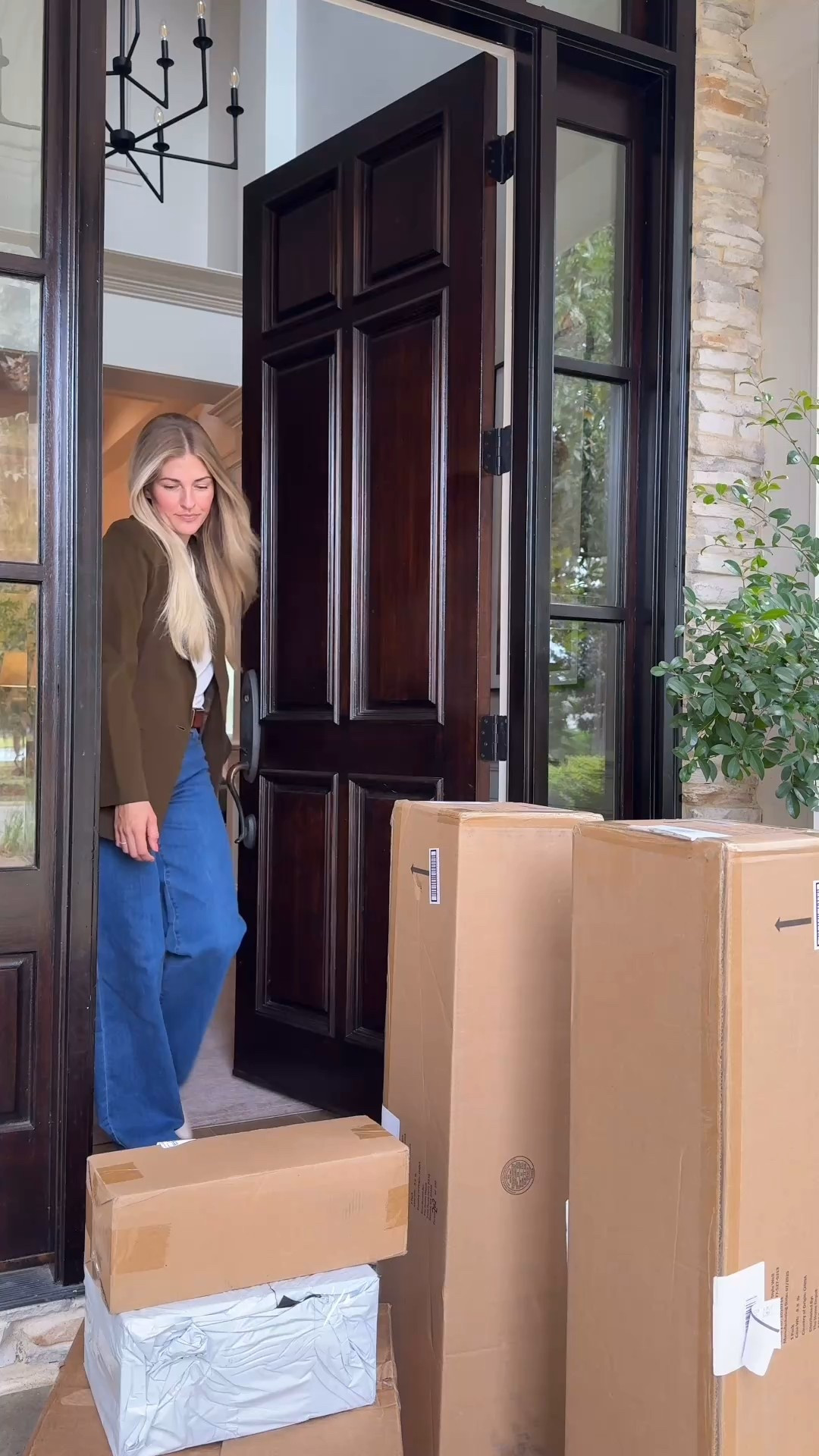 Holiday hosting made easy 🎁 My Home Depot order arrived fast — everything I need, delivered right to my door and ready to get this house holiday-ready! ✨ Now let’s unpack it! @shop.LTK #liketkit @homedepot #holidayyourway #thehomedepotpartner #thehomedepot