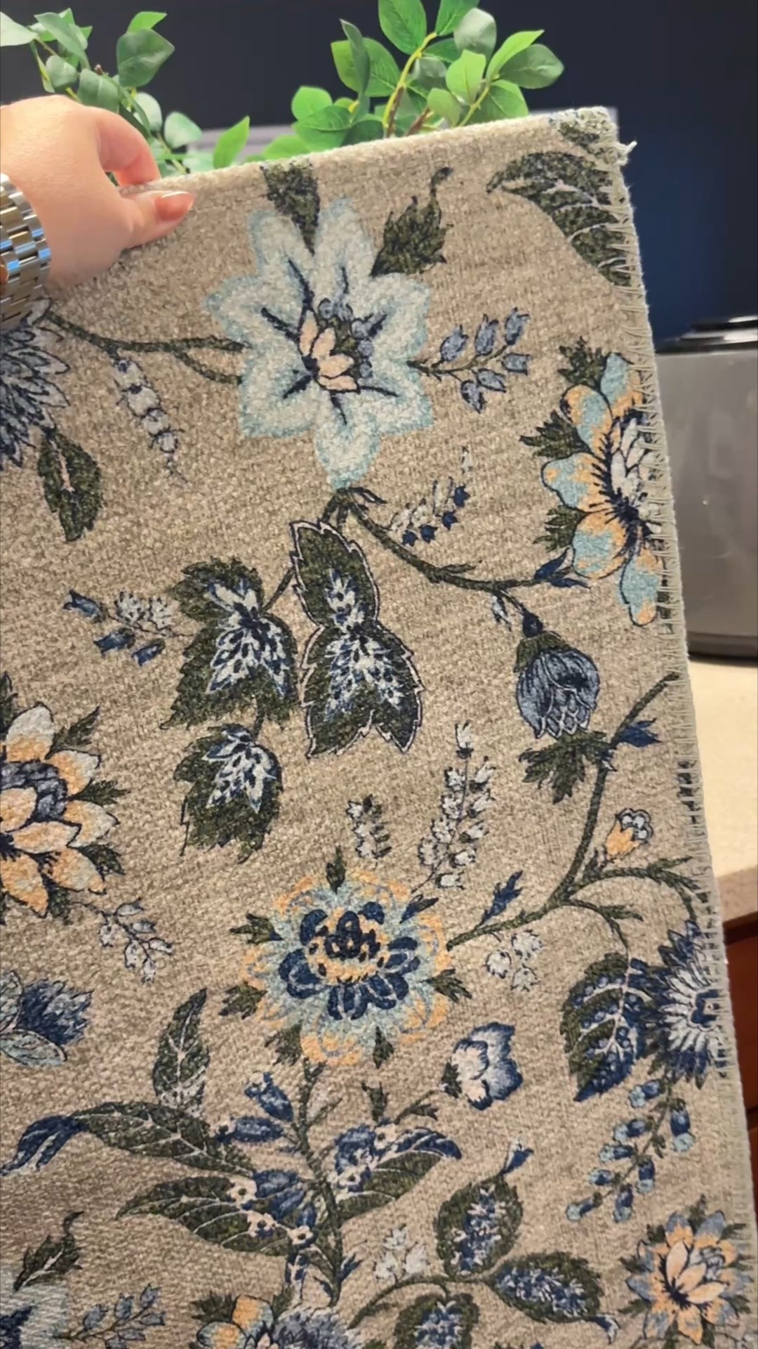 Just picked up this kitchen rug at Target for only $15 and I’m obsessed with it! They also had some other patterns and colors, perfect for spring 🤗

#LTKHome #LTKSaleAlert #LTKSeasonal