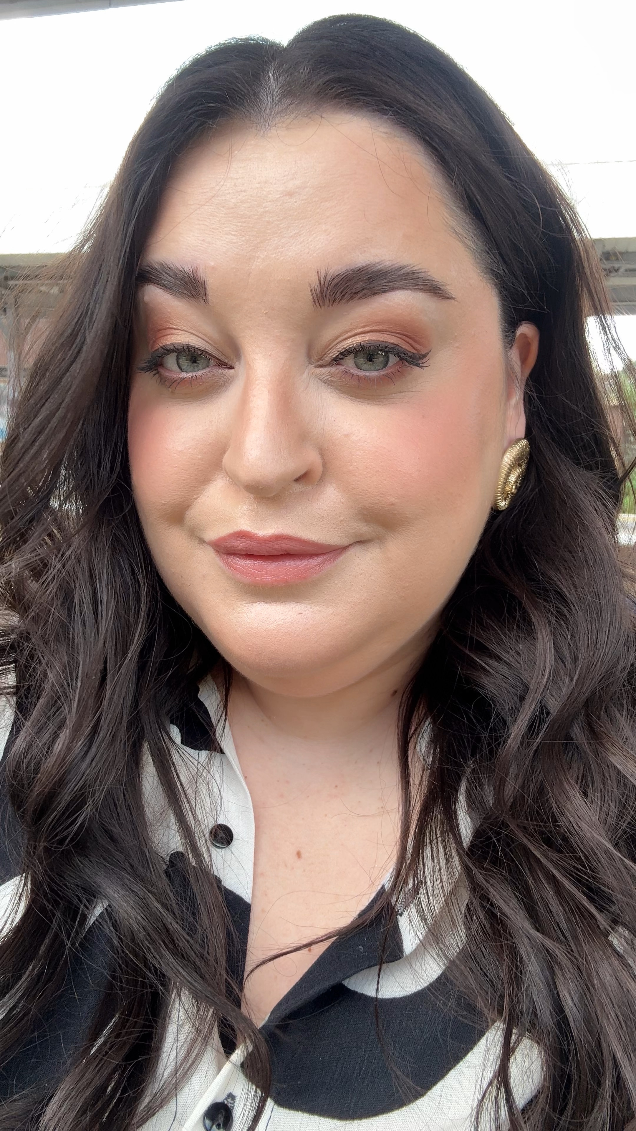 Peachy makeup for a photoshoot in London. This years Pantone colour of the year is Peach Fuzz so it would be rude not to do some peachy inspired looks 🍑 

#LTKbeauty