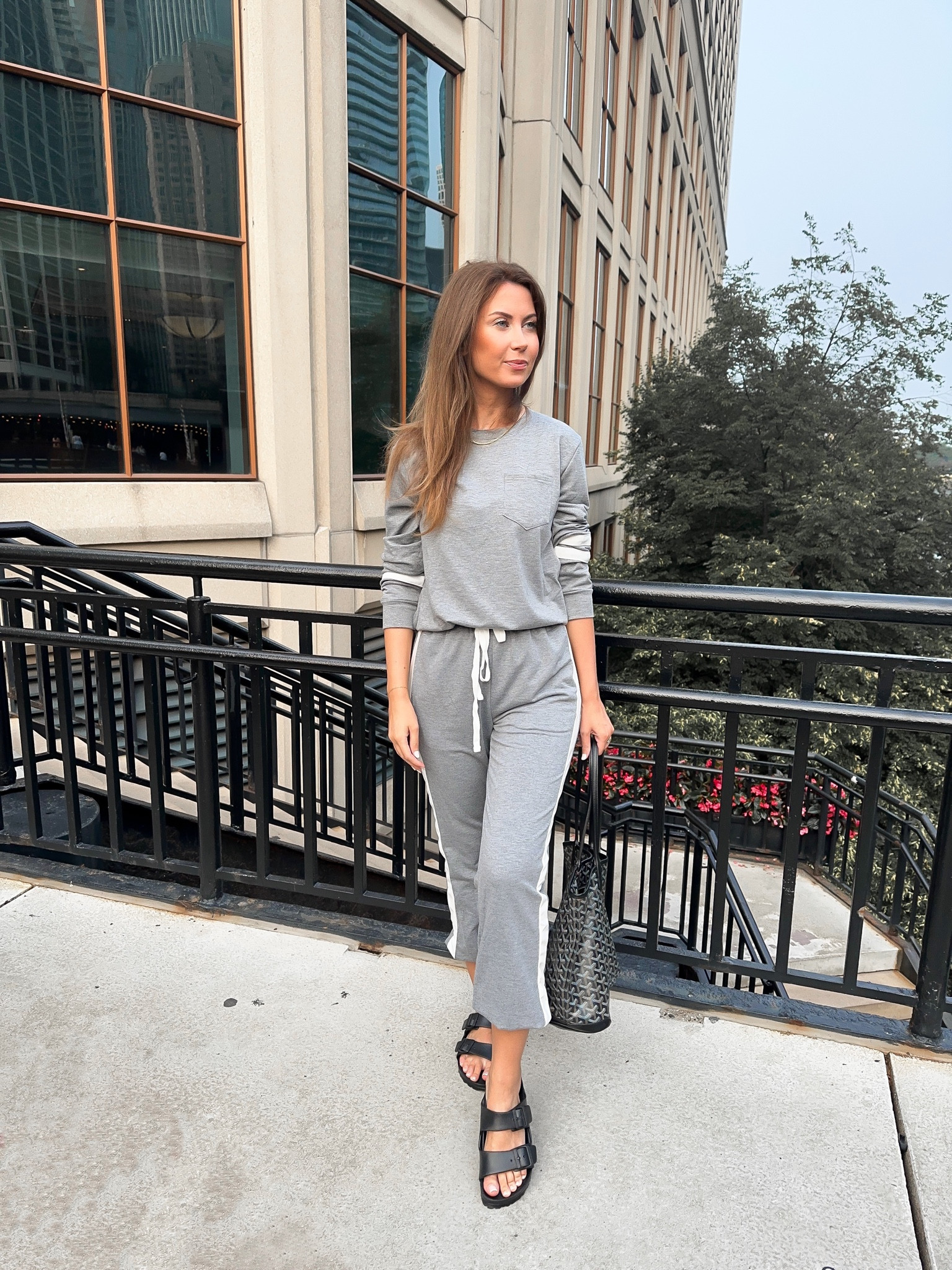 The ‘running errands’ outfit.

@nivyee_amazon

#LTKFitness #LTKunder50