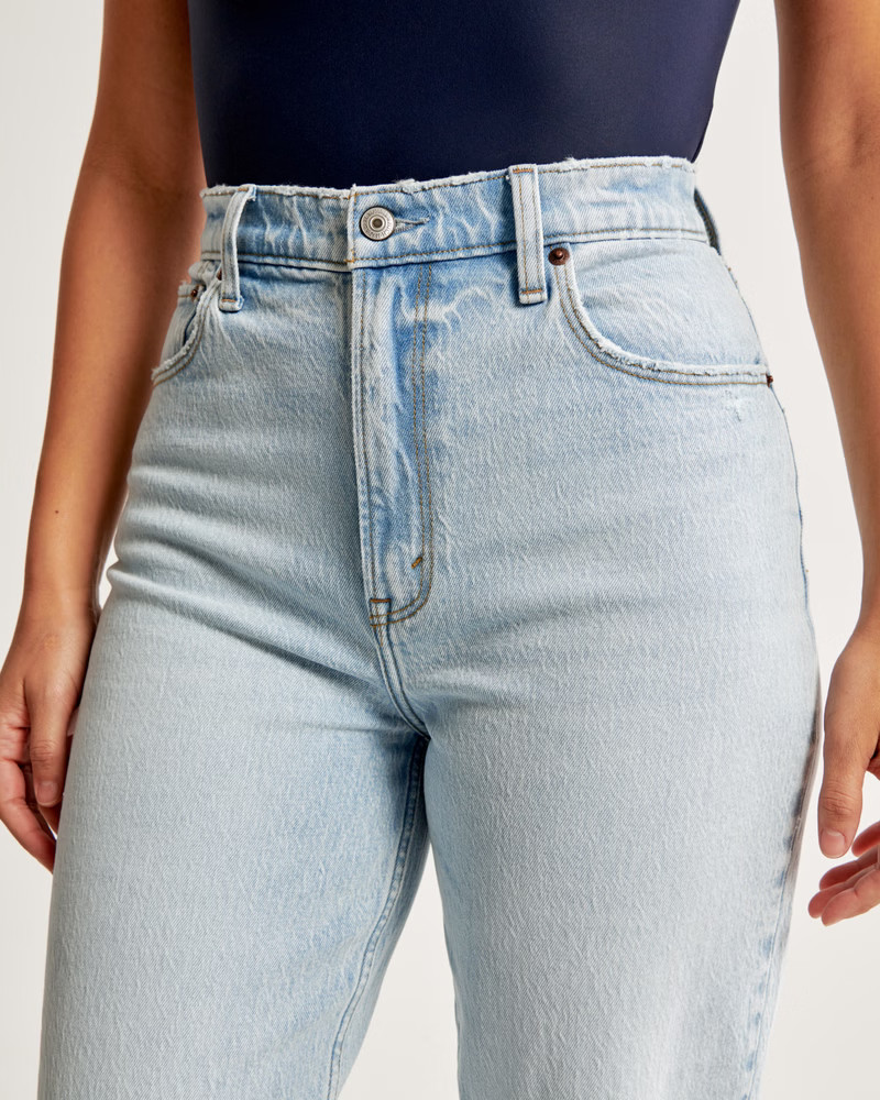 Curve Love Ultra High Rise 90s Straight Jean | Abercrombie & Fitch (US)