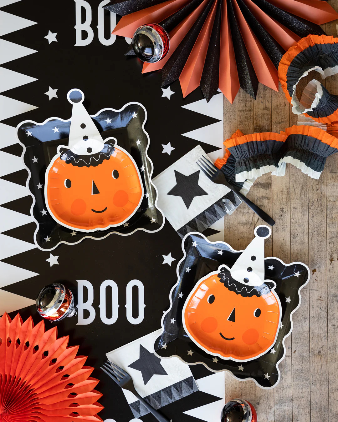 Vintage Halloween Boo Table Runner | My Mind's Eye