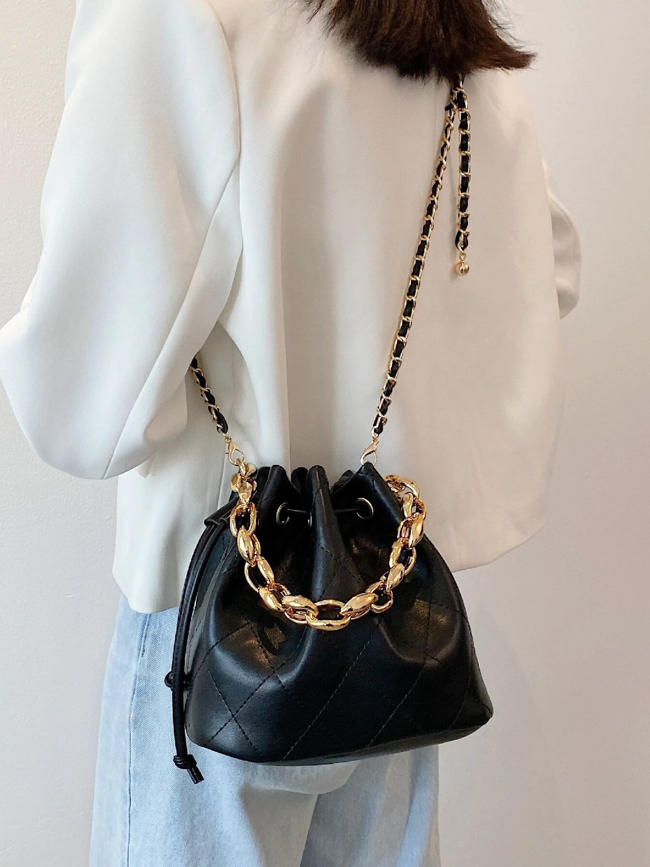 Chain Decor Bucket Bag | SHEIN