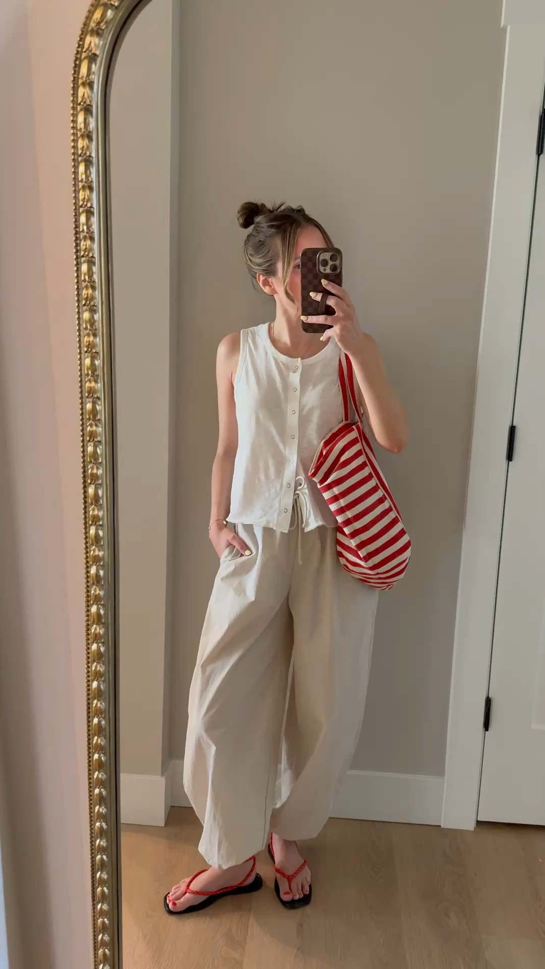 Weekend ootd✨ this casual outfit was perfect for running errands! Wearing a small top and small bottoms

Balloon pants, aritzia style, striped tote, what I’m wearing, summer style, outfit idea

#LTKootd