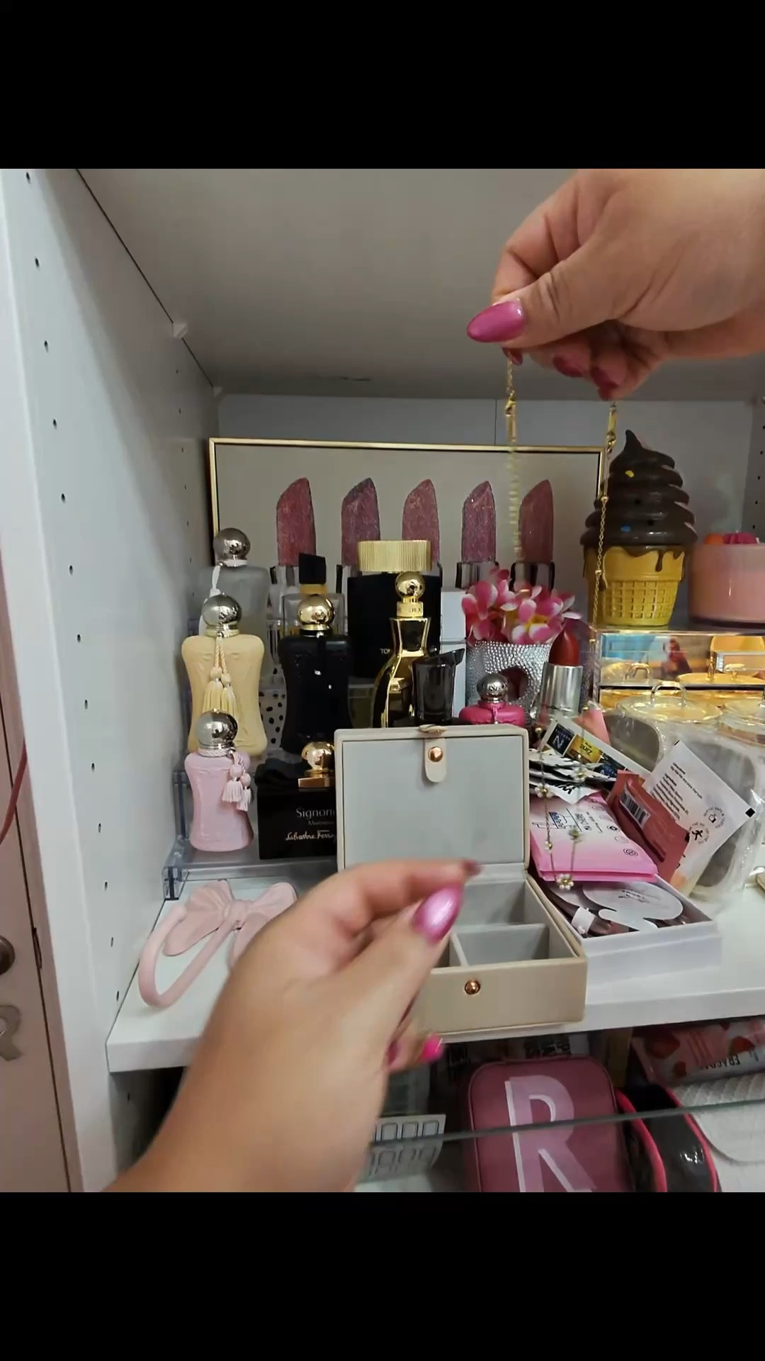 Packing for something special 💄✨
Getting ready for an exciting day with @UltaBeauty and I’m bringing all my go-to essentials—glowy skin prep, a flawless base, and a few bold lip options (because you never know what vibe the day will bring 💋).
There’s nothing better than being in a space filled with beauty lovers, new products, and all the inspiration 😍
Stay tuned for all the looks, favorites, and must-haves I discover—I’ll be sharing everything you need to recreate the magic 💕
#LTKBeauty #UltaBeauty #BeautyEvent #MakeupEssentials #GlowUp #LTKCreator

#LTKdayinmylife #LTKBeauty #LTKgrwm