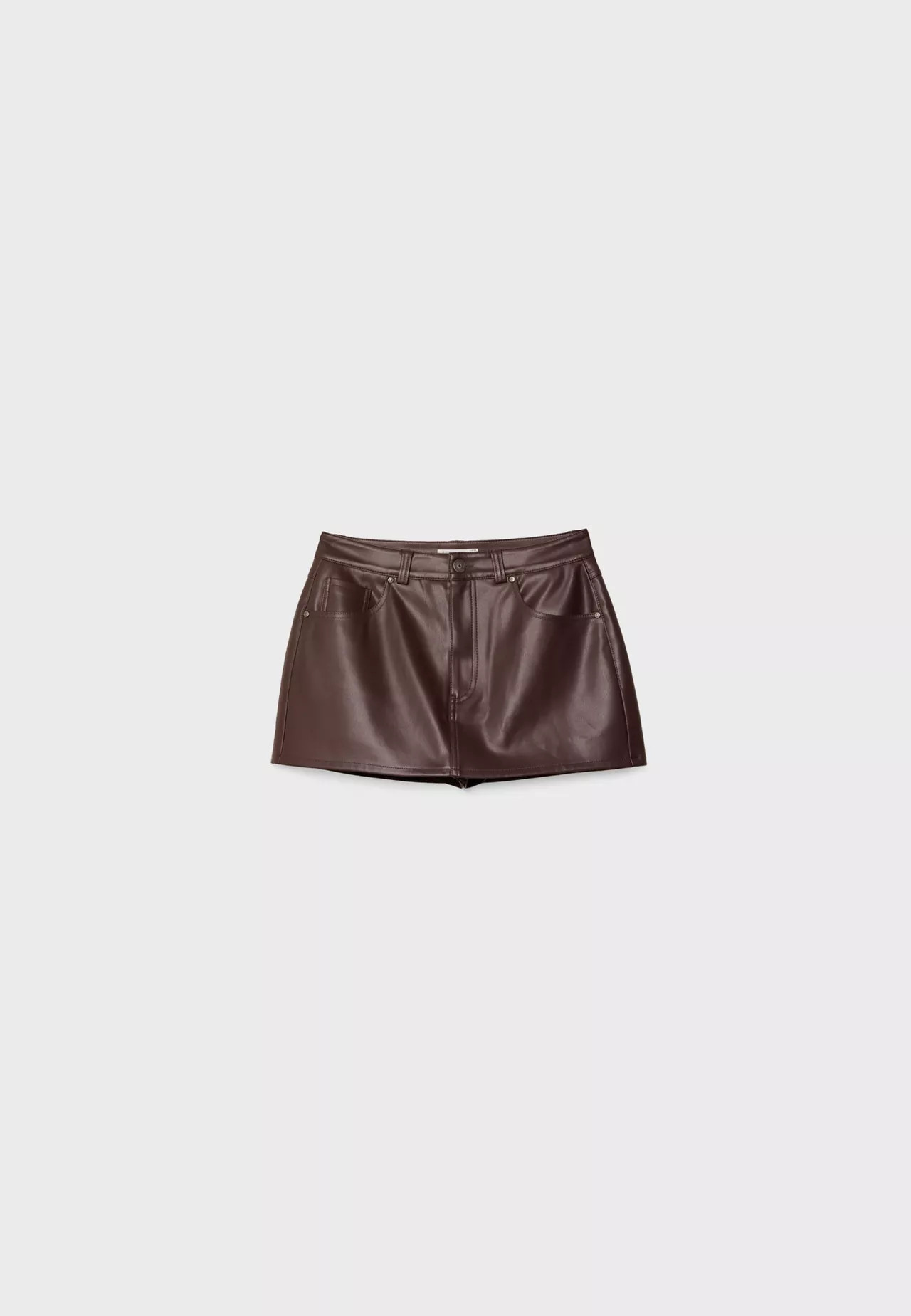 D62 leather effect mini skort | Stradivarius (UK)