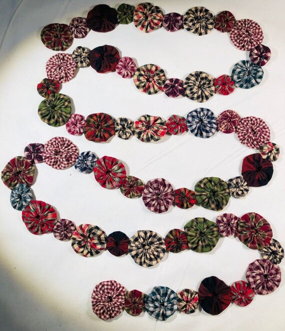 7 Ft. Miniature Primitive Garland YOYO Cotton Fabric Farmhouse Swag Decor Photo Prop | Etsy (US)