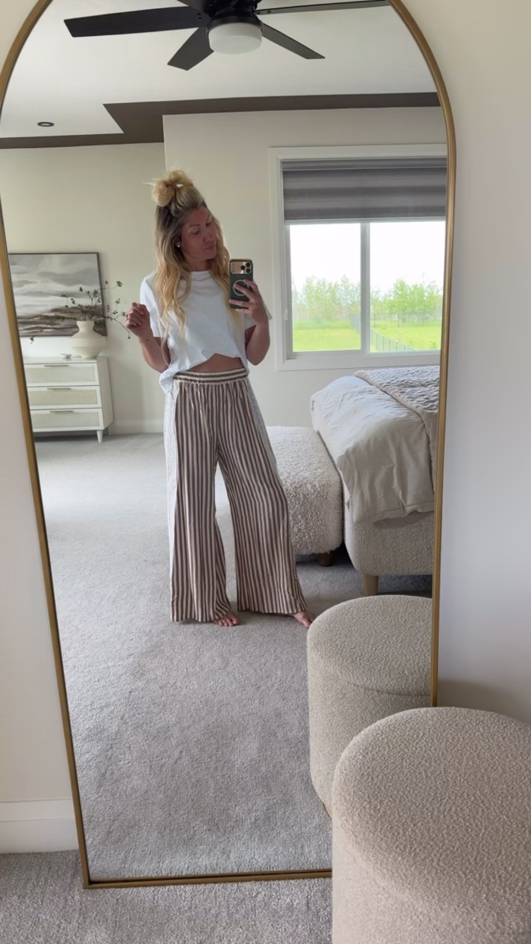 Outfit on repeat 🔁 
The best basic white tshirt/ wearing med- and these adorable
Pants need I say more . Size small- Stretchy waist band . Flowy. 🙋‍♀️ @amazonfindsandfashion @Aritzia

#LTKcanada #LTKsummer #LTKstyletip