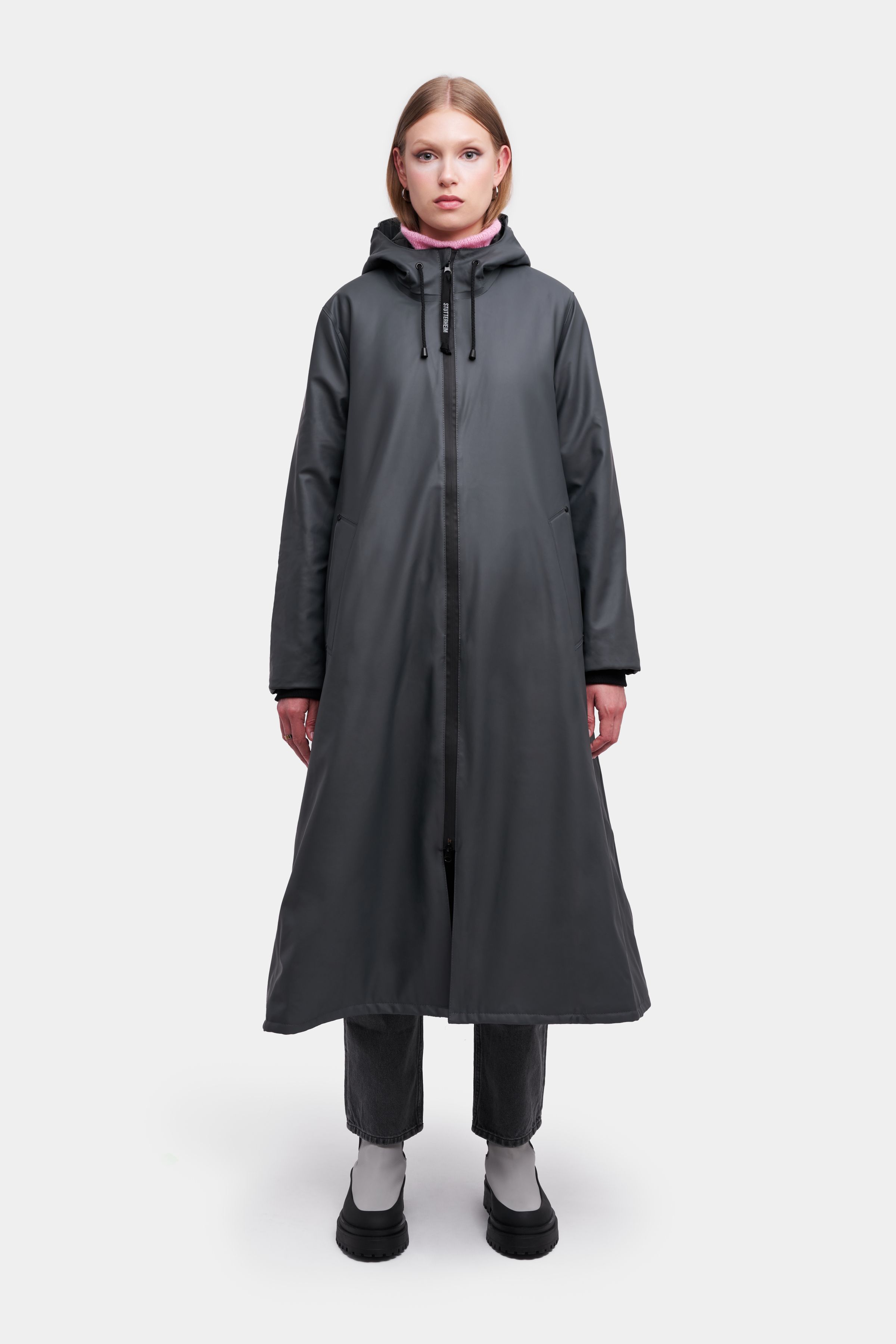 Mosebacke Long Winter Jacket Charcoal | STUTTERHEIM GB | Stutterheim
