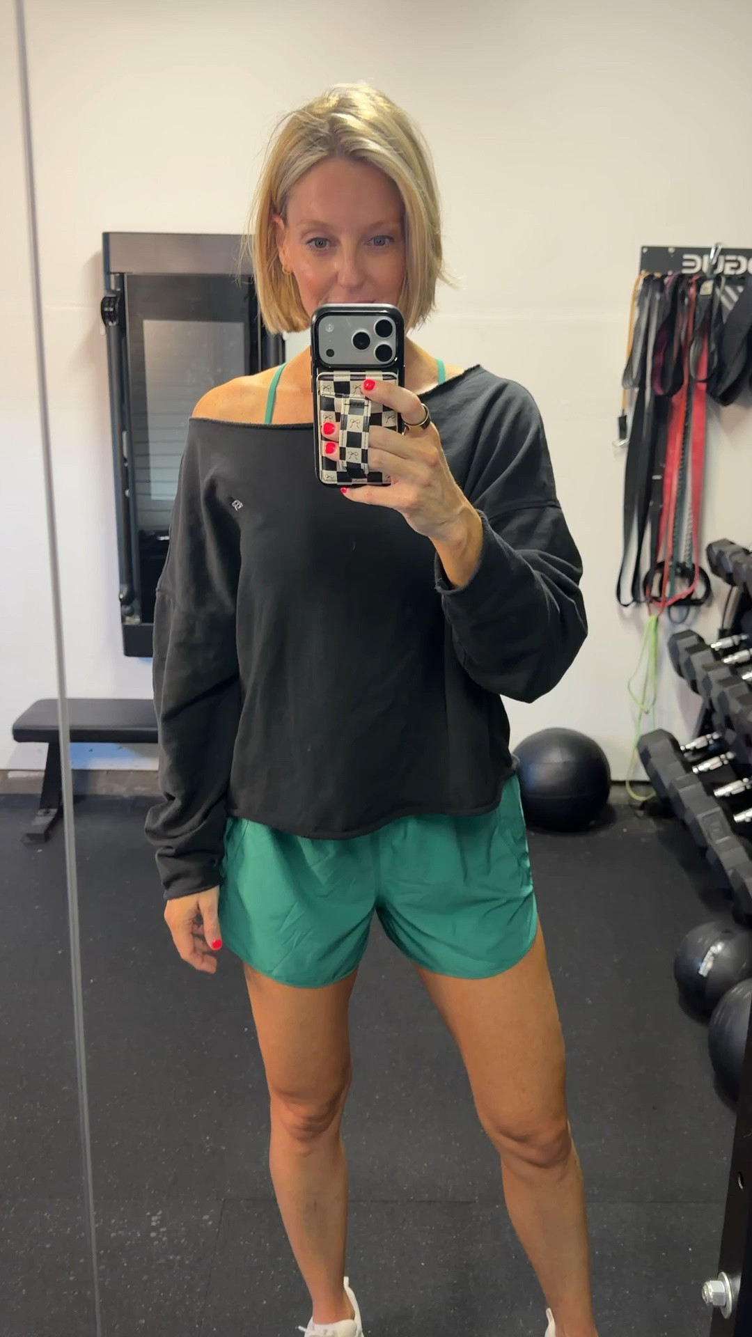 Cutest off the shoulder light weight sweatshirt 👌🏼

#LTKootd #LTKfitnessgoals #LTKActive