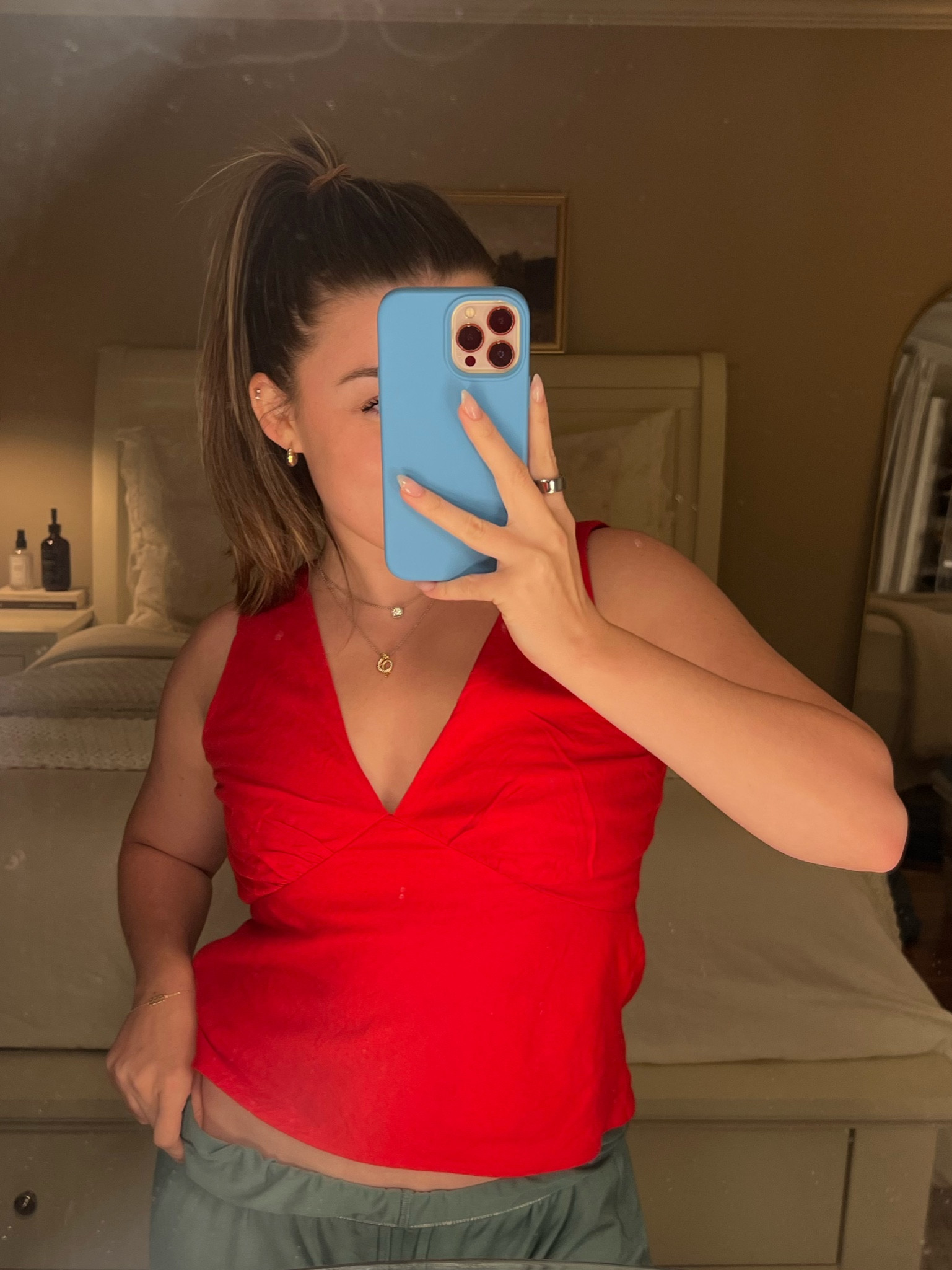 Now THAT’S a red shirt 😍🌶️🍒🍷🥡🌆

Top: XS

#LTKStyleTip #LTKSeasonal