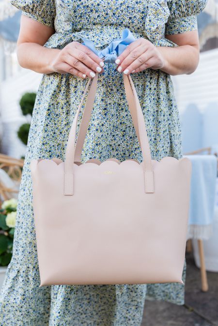 A darling leather tote at a great price! This scalloped leather tote can be monogrammed and would make a great gift for Mom this Mother’s Day.

Leather tote, blush bag, blush leather bag, scalloped tote, monogrammed tote, mark and Graham, Mother’s Day, gifts for her, gifts for mom


#LTKGiftGuide #LTKSeasonal #LTKitbag
