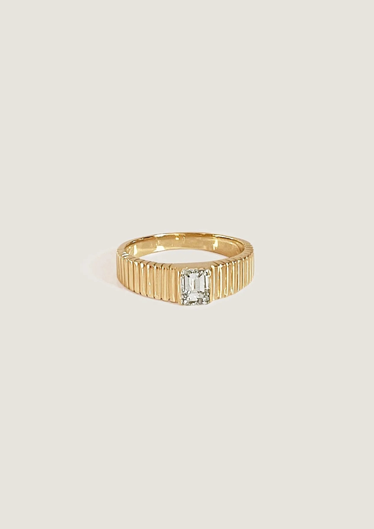Solis Ribbed Ring I - Kinn | Kinn