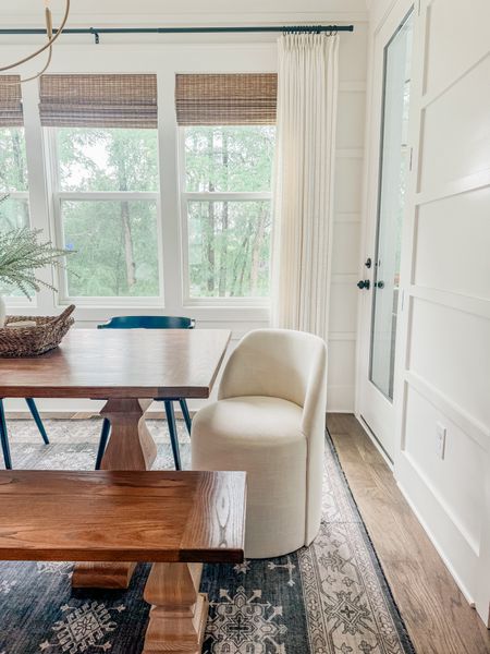 ✨Upholstered Dining Chairs 

I love these modern end chairs paired with a more vintage style table like mine! Transitional spaces are my favorite 🤩

#upholsteredendchairs #diningchairs #moderndiningchairs #eatinkitchen #kitchennook #diningroom #diningroomdecor #transitionaldesign #modernandvintage @twopages #viralpinchpleat #pinchpleat #wovenshades #bambooshades


#LTKFamily #LTKHome #LTKVideo