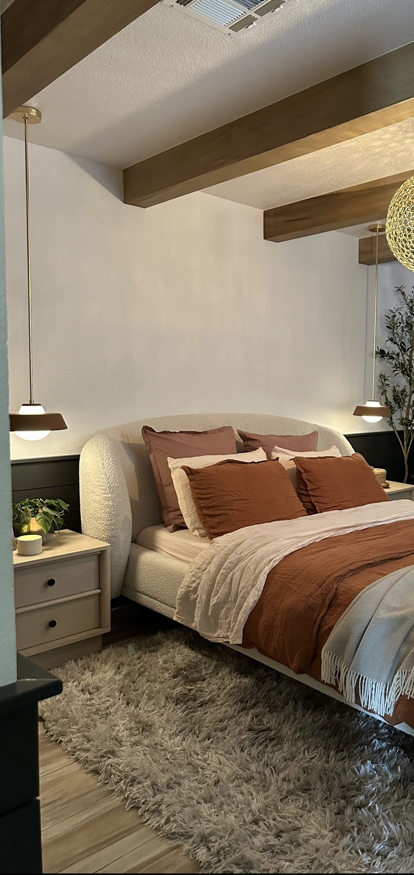 Karen’s bedroom details! 

#LTKHoliday #LTKSeasonal #LTKhome