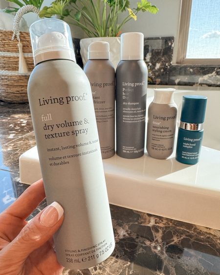 💥SALE ALERT ‼️ Living Proof sale! 
25% off orders $50+* and FREE full-size dry shampoo with $75+ or jumbo-size dry shampoo with $100+ using my code HOLLY25 
Dry Shampoo, de frizzer, texture spray, styling cream, triple bond complex
#LTKhair 

#LTKsalealert #LTKfindsunder50 #LTKbeauty