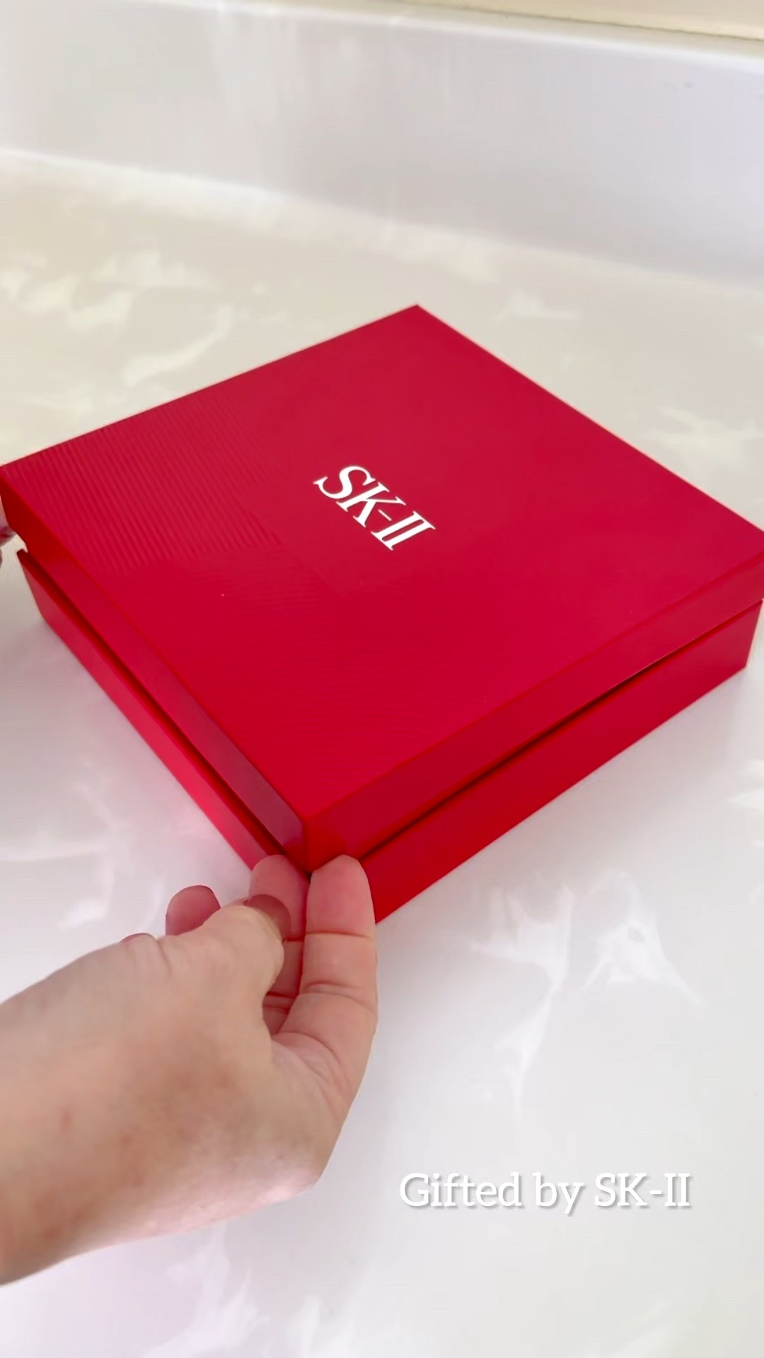 I absolutely love this facial treatment mask from @SK-II and every sheet mask is drenched in 28ml (an entire bottle!!) of their rich PITERA™ infused serum. 

I want a skincare product that works, and SK-II has worked for me.  In just 15 minutes your skin is quite literally flooded with hydration and feels rejuvenated!  



#skiigifted #momselfcare #treatyourselftoday #selfcarefinds #makingtimeforme 

#LTKdayinmylife #LTKBeauty #LTKmomlife