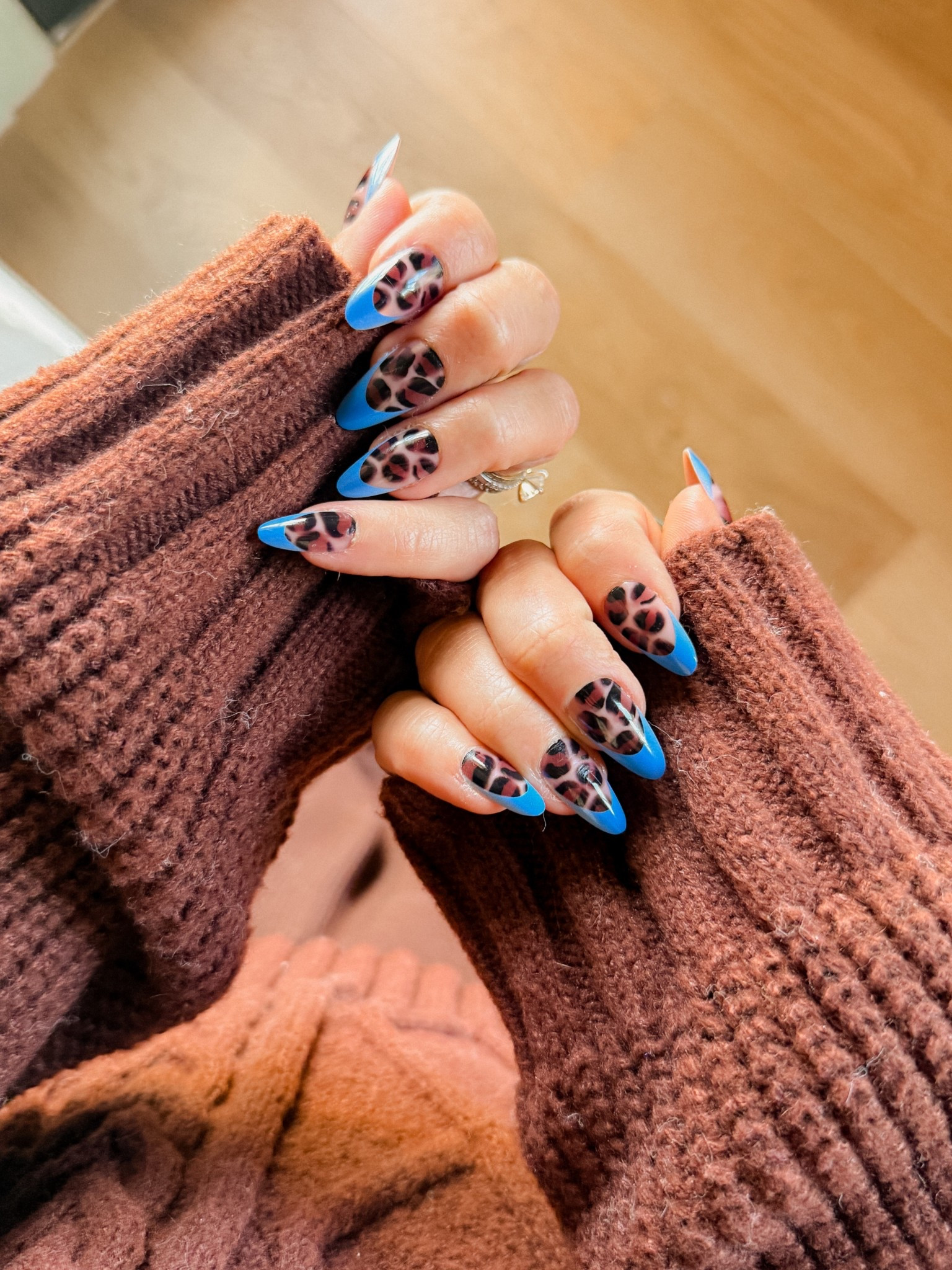 New nails! 
I tried a new nail glue too and totally love it so far!
I get a lot of my press-ins from here!


#LTKBeauty #LTKStyleTip #LTKSeasonal