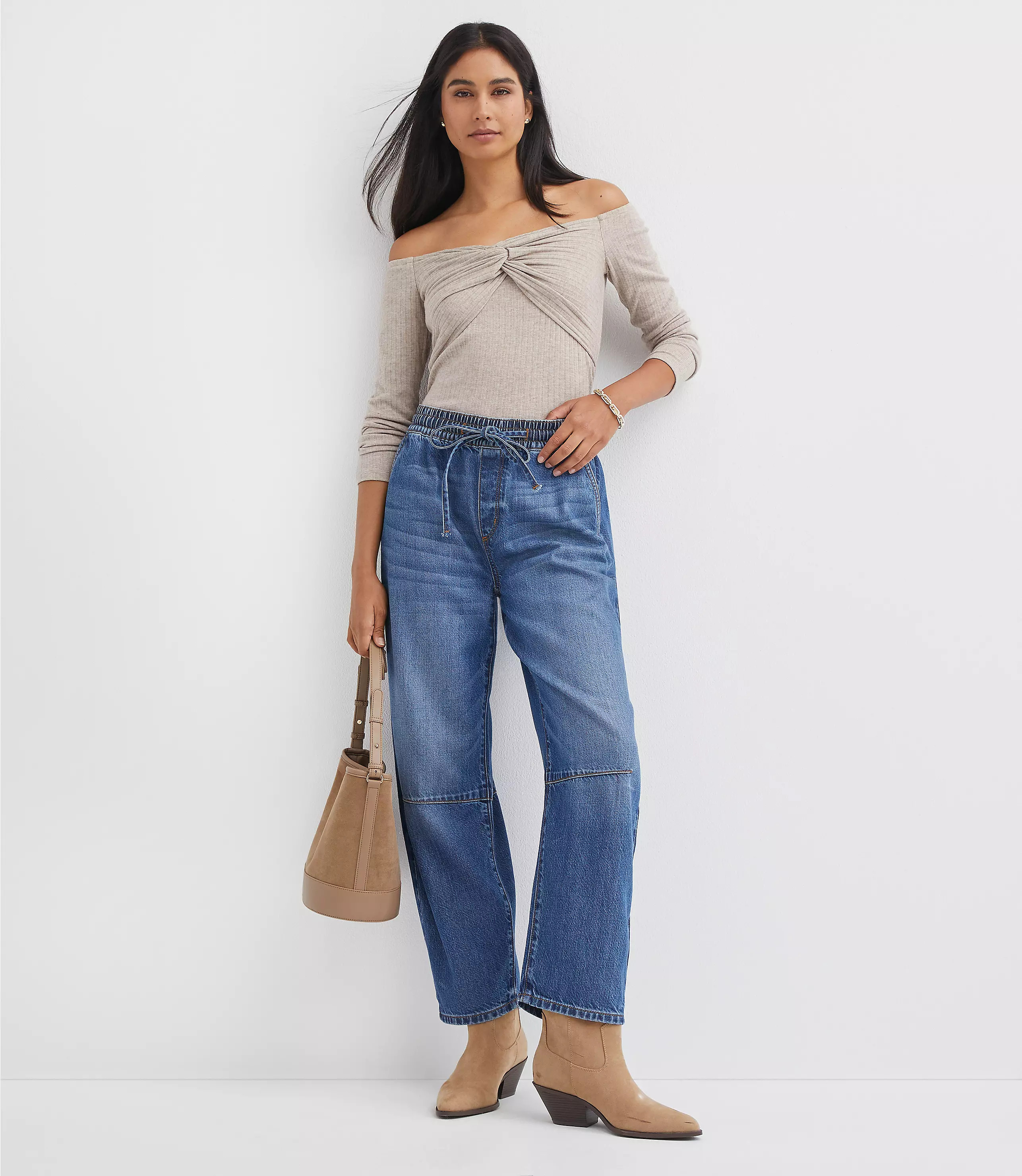 Pull On High Rise Barrel Jeans in Vintage Light Indigo Wash | LOFT