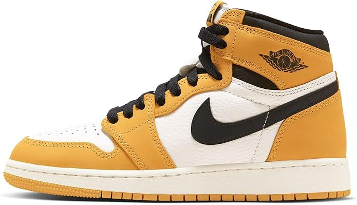 Nike Kid's Air Jordan 1 Retro High OG Sneaker | Amazon (US)