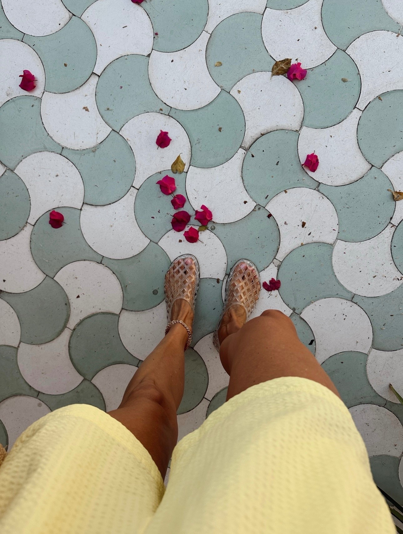 Favorite jellies from last season were restocked, so comfortable. Can’t recommend more for a warm weather getaway 