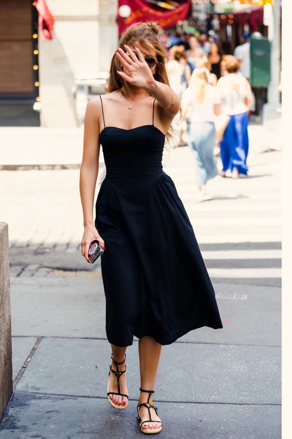 Brynn Whitfield in a black linen dress on the streets of NYC.  I’m not 100% sure which dress she’s wearing, so I’ve linked a few guesses.

Several of these are part of the Nordstrom sale

#LTKStyleTip #LTKxNSale #LTKSaleAlert