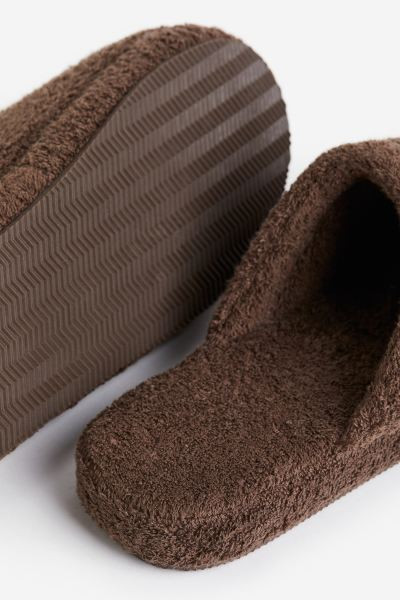 Hausschuhe aus Frottee | H&M (DE, AT, CH, NL, FI)