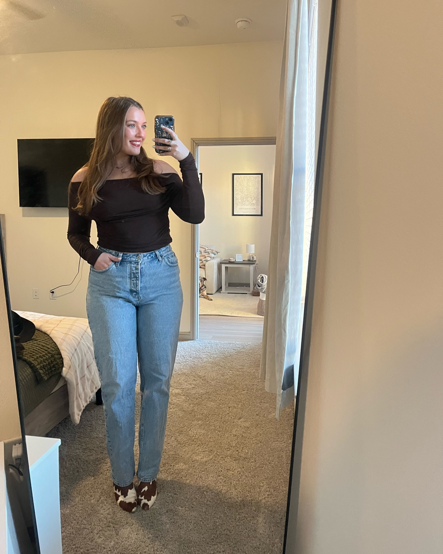  date night outfit

Date night denim jeans  size 8  winter outfit  dad jeans  cow print booties  Amazon fashion  purse  boots  date night western outfit  

#LTKStyleTip #LTKSeasonal #LTKMidsize