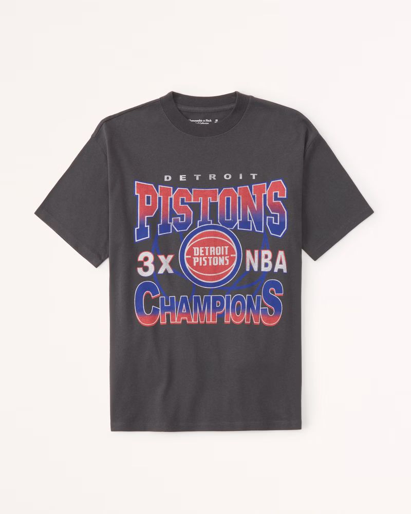 Oversized Boyfriend Detroit Pistons Graphic Tee | Abercrombie & Fitch (US)