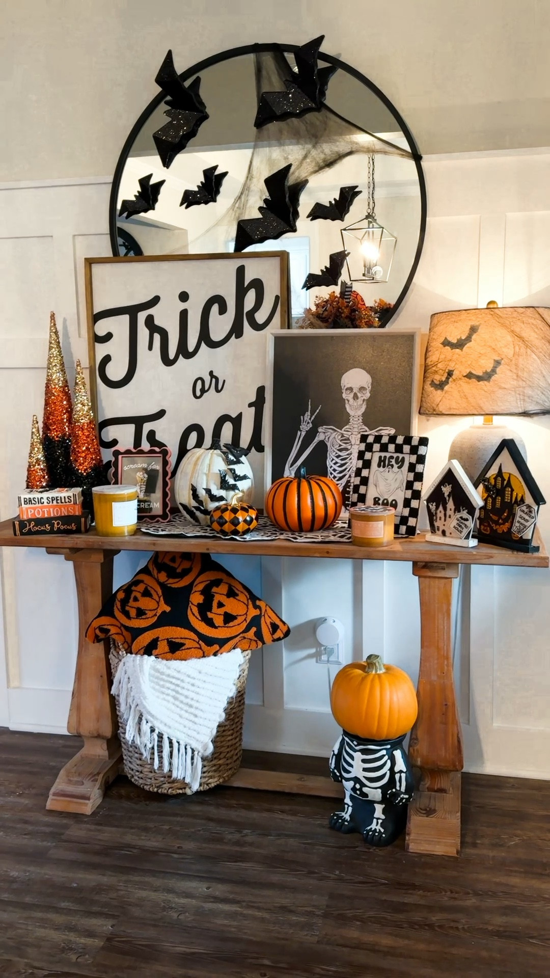 Halloween entry decor

Halloween. Trick or treat. Home decor. Halloween decor. 

#LTKHalloween #LTKU #LTKSeasonal