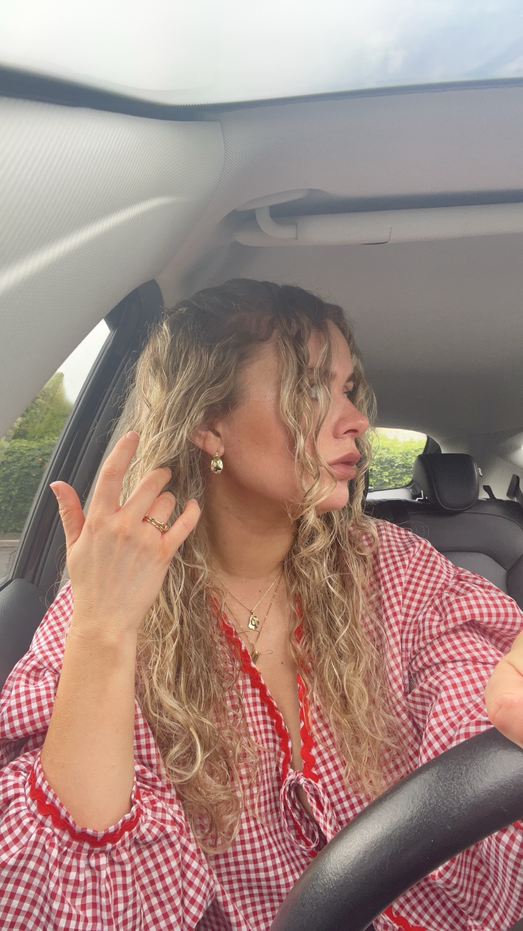 I had to choose between face and hair and face won today 🥲

Put together in 5 thanks to a gorgggg PR package @bobbibrownuk 🤍

#makeup #motherhood #ukmums

#LTKuk #LTKsummer #LTKspring