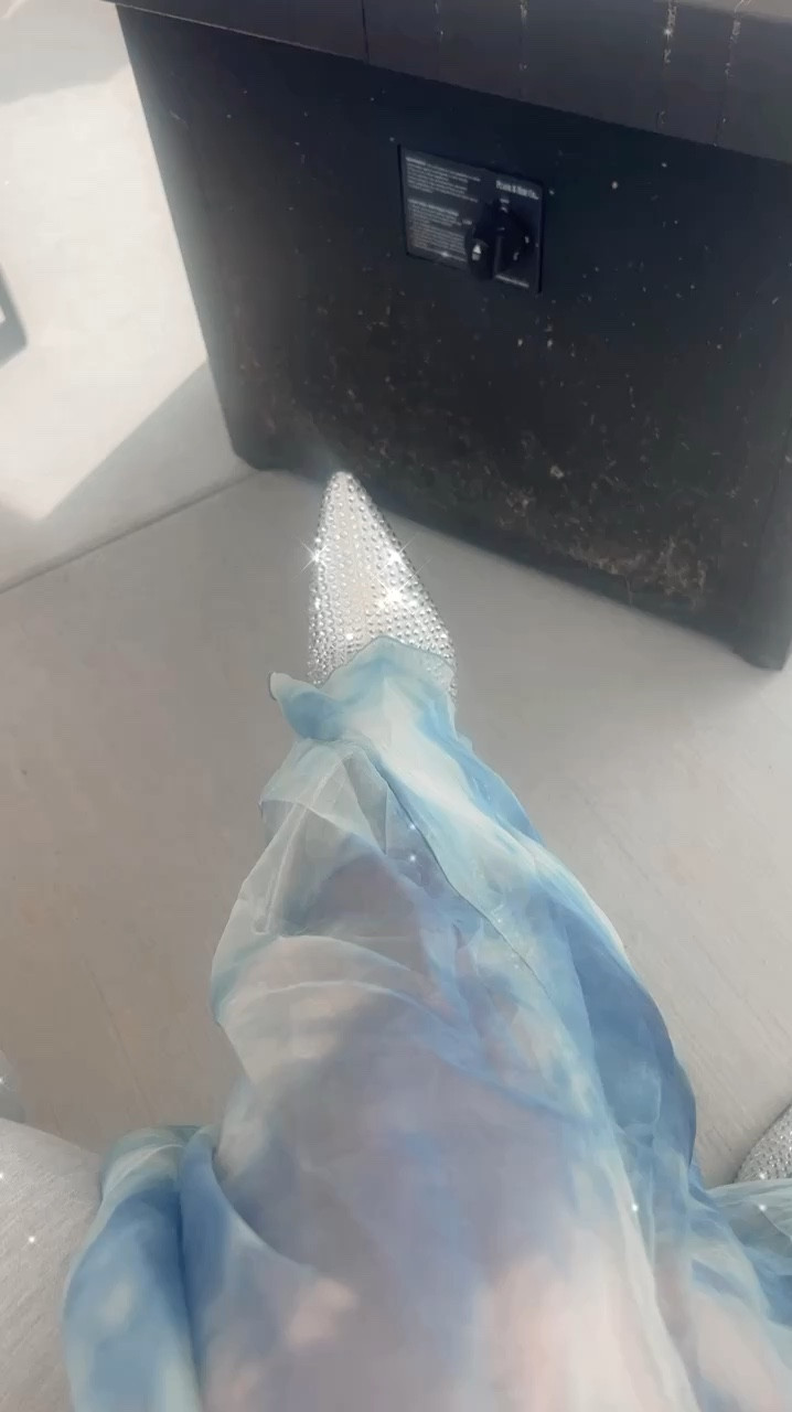 The exact boots were last season and no longer available. Here are some similar alternatives .

#LTKParties #LTKSeasonal #LTKShoeCrush