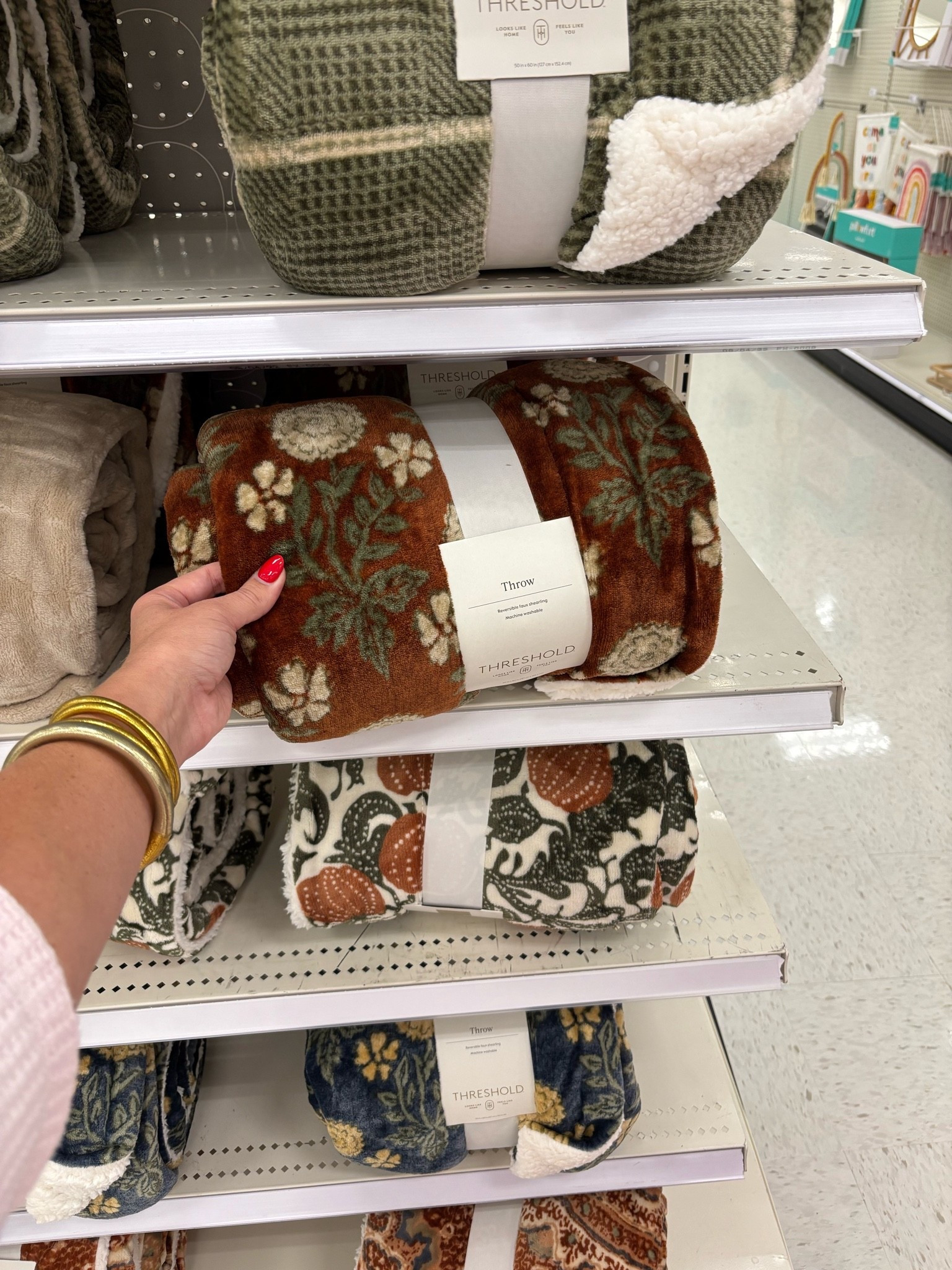 New fall throw blankets 🍁👏🏼 so cozy!

#LTKHome #LTKSeasonal #LTKselfcare