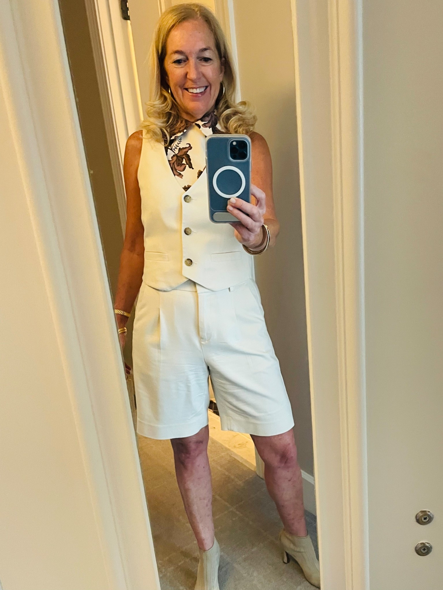 Today’s fit . . . 
|
#arebelinprada #vest #weartowork 

#LTKStyleTip #LTKPetite #LTKWorkwear