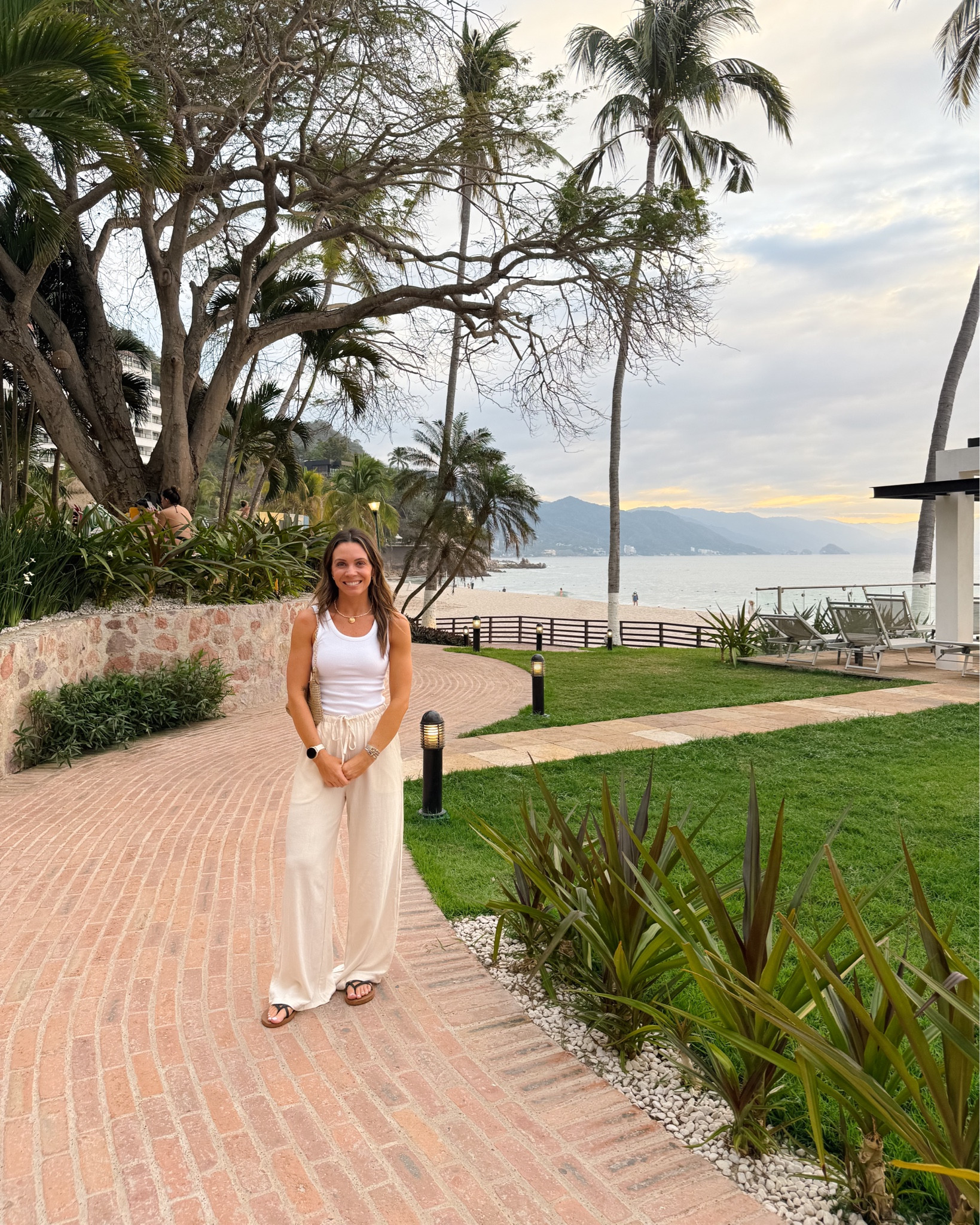 Linen pants and purse linked ✨

#LTKTravel #LTKSeasonal