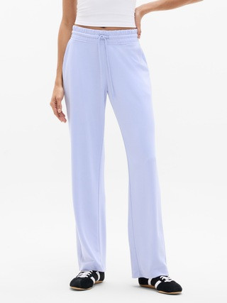 Seasoft Mid Rise Straight Pant | Athleta