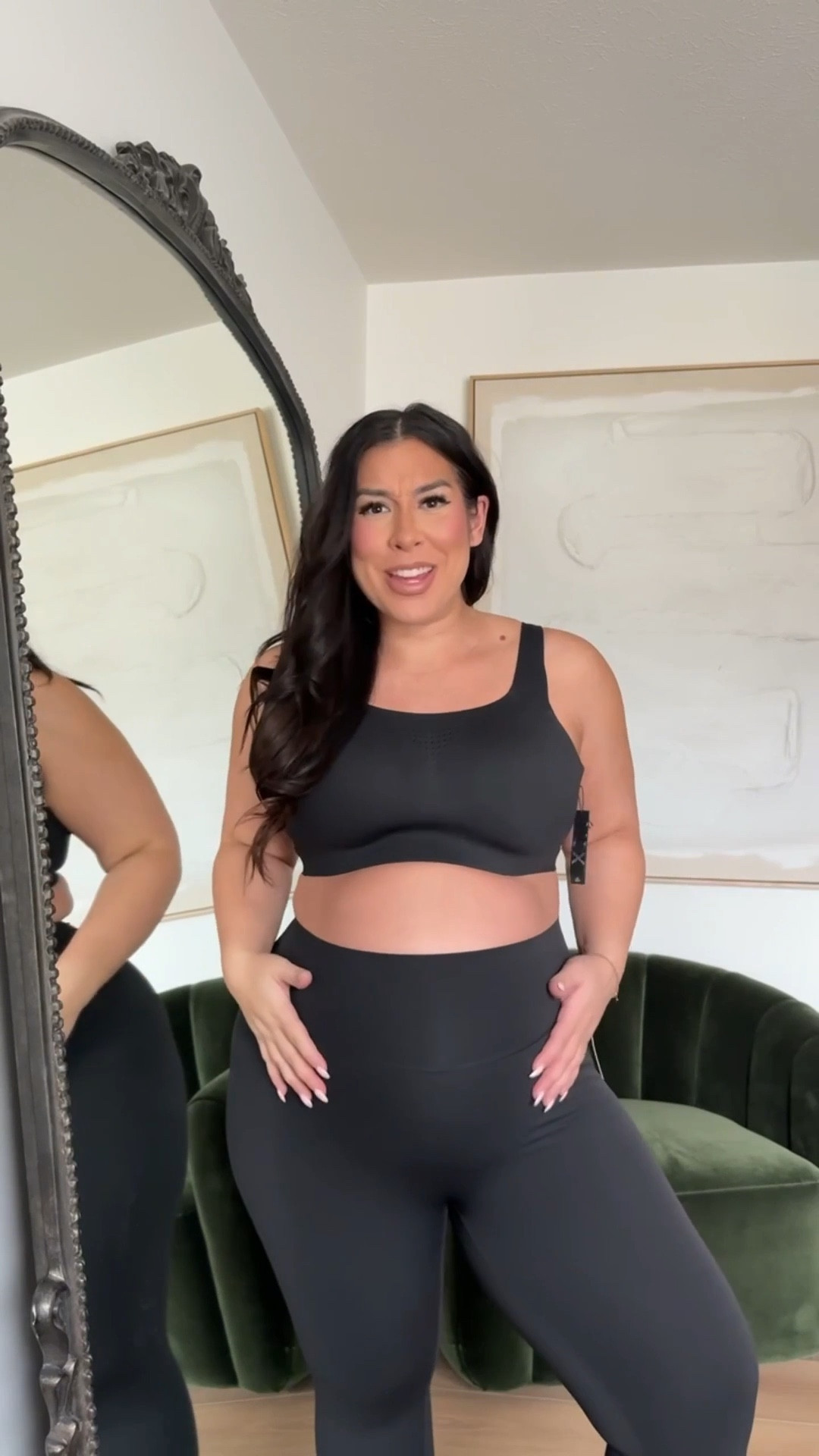 I am so impressed with these black leggings from Victoria’s Secret!They have great stretch to them but also the perfect amount of compression! 
-
-
-
@victoriassecret , activewear, workout outfit, midsize

#LTKfitnessgoals #LTKActive #LTKMidsize