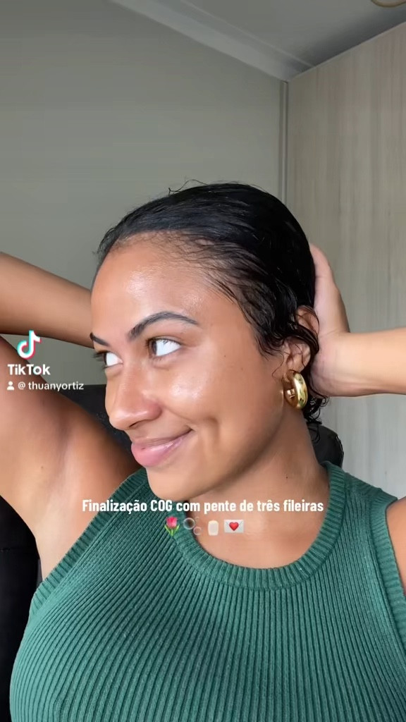 Finalização com óleo, creme, gel e pente de três fileiras

#LTKbeauty #LTKbrasil